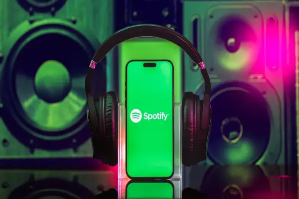 Spotify hợp tác với Sony, Universal và Warner về 'Sản phẩm âm nhạc AI'